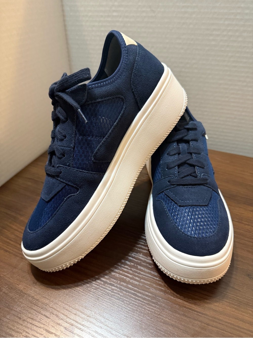 Paolo Navy and White Low-Top Platform Sneakers